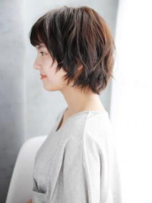 ふんわりシルエットの外ハネボブスタイル