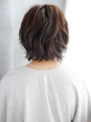 ふんわりシルエットの外ハネボブスタイル