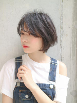 大人かわいい丸みショートボブ