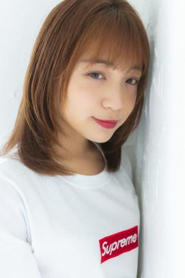 レイヤーカットナチュラル大人かわいいベージュカラー