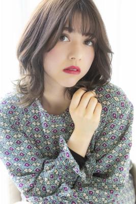 グレージュナチュラルレイヤーシースルーバング伸ばしかけ