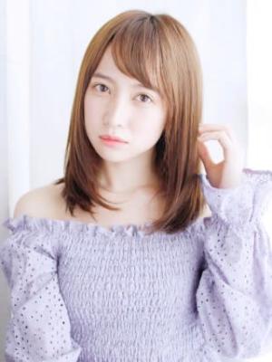 ツヤ感ナチュラルストレートスタイル