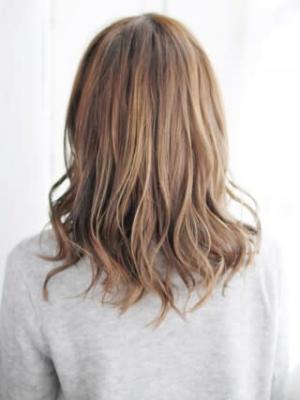 セミウエットのゆるミックスカール