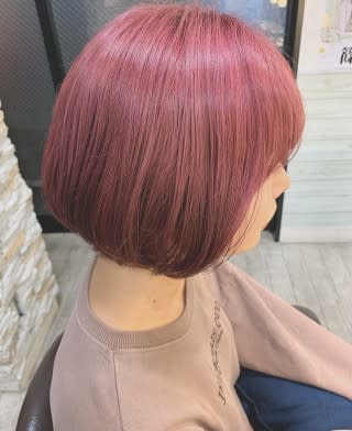 ビビットピンク