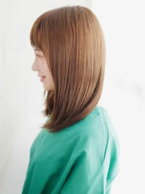 ツヤ感ナチュラルストレートスタイル