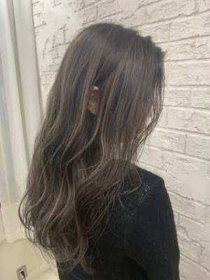 20代、30代に人気ハイライトカラー透け感ベージュ6048