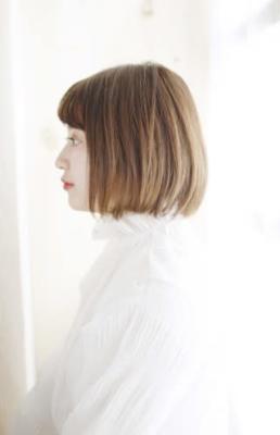 透けバングのフェミニンボブ