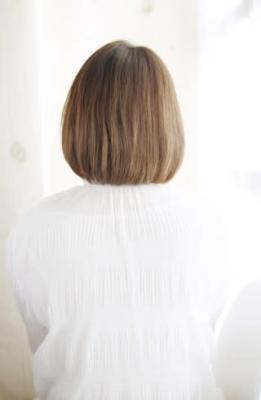 透けバングのフェミニンボブ