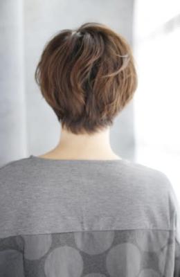 ふんわり大人外ハネショート