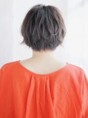 かきあげバングの外ハネカールスタイル
