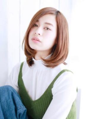 透け感センターパートのクールボブ