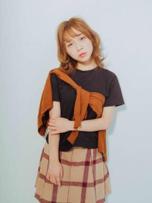 ウルフ外ハネセミロング