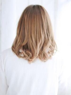 透け感たっぷりミックスカールボブ