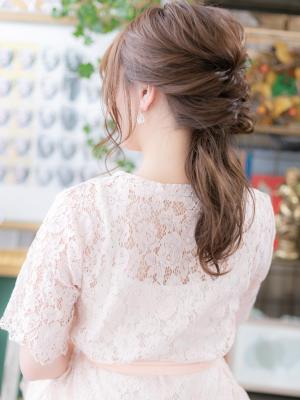 おくれ毛が大人かわいい♪小顔ヘアアレンジ　ルーズ