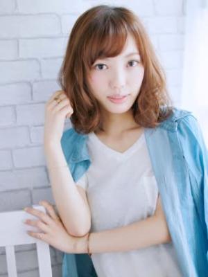 肩ラインのミックスカールボブスタイル