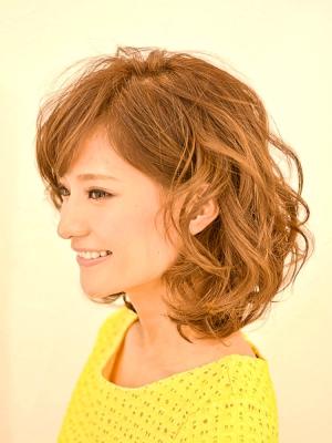 前上がりショートボブ