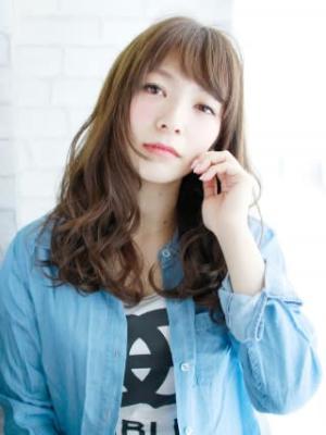 ミックスカールのボリュームスタイル