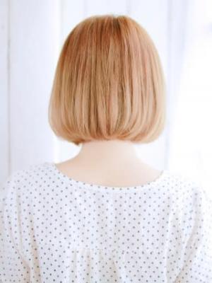 大人可愛いナチュラルボブスタイル