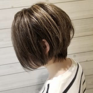 ハンサムショートグレージュ　担当小野寺　賢次