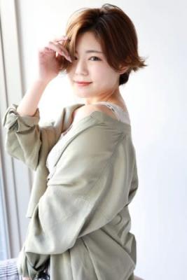 外ハネエアリーボブ