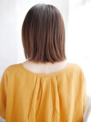 かきあげバングのナチュラルボブスタイル