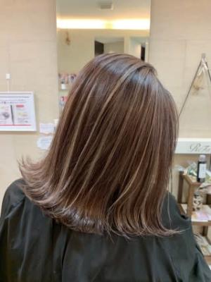 ハイライト切りっぱなしボブブランジュ20代30代2069