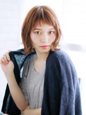 外ハネカールボブスタイル