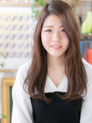 アシンメトリーくせ毛風ニュアンスストレート　ダブルバング