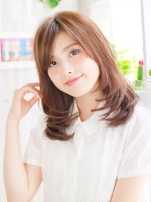 上品なカールストレートスタイル