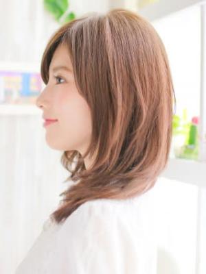 上品なカールストレートスタイル