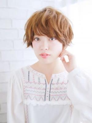 柔らかいショートミックススタイル