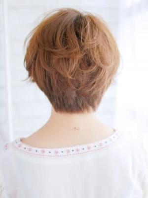 柔らかいショートミックススタイル