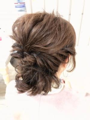 やりすぎないヘアーアレンジ