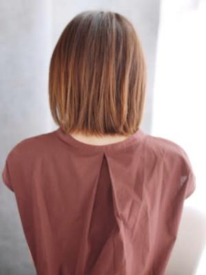 かきあげバングのナチュラルボブスタイル