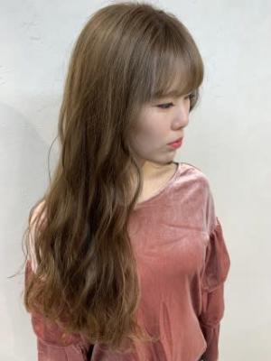 Lia&伊藤夏海 ミルクティーブロンドヘア Lia&伊藤夏海 ミルクティーブロンドヘアのイメージ画像