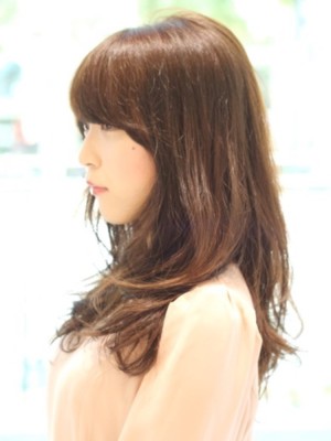 ニュアンスカールセミロング