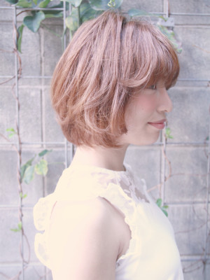 フェミニンボブ