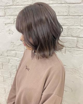 グレージュハイトーンボブショートボブスパイラル20代4074 グレージュハイトーンボブショートボブスパイラル20代4074