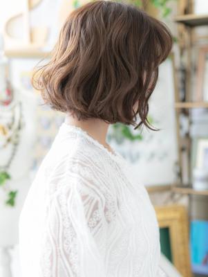 くせ毛風ルーズミックスウェーブ大人ボブ　大人かわいい
