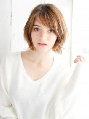 ふんわり外ハネバルーンボブ