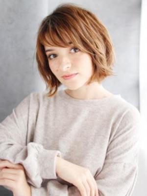 ふんわり外ハネバルーンボブ