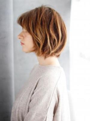 ふんわり外ハネバルーンボブ