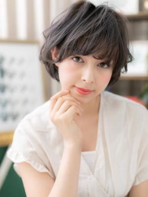 エアリーな毛先で遊ぶ★黒髪アッシュの大人ボブ　くせ毛風