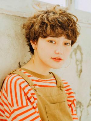 外国人風抜け感ショート