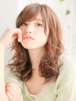 無造作パーマスタイル