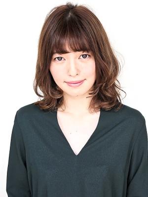 ママに人気の小顔ミディアム