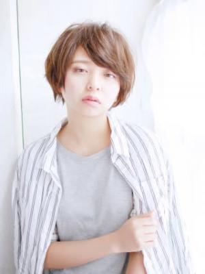 丸みのあるショートボブスタイル