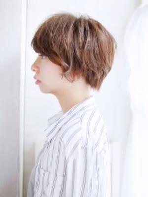 丸みのあるショートボブスタイル
