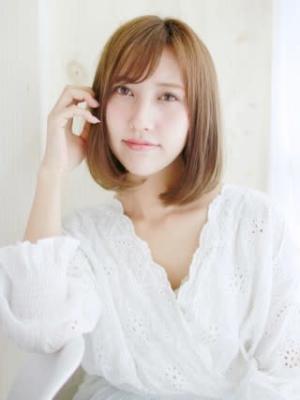 ハイトーンのうるツヤワンカールボブ