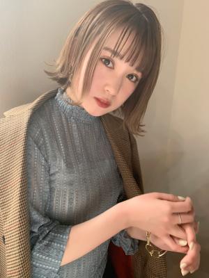 ハイライトで透明感な外ハネボブ